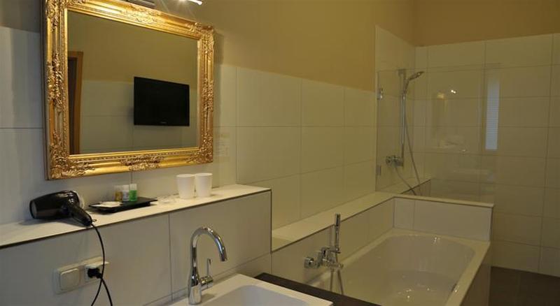 วิลลา ทอสกานา Hotel ฟุสเซ่น ภายนอก รูปภาพ